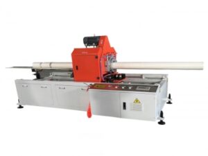 Plastic pipe cutting machine