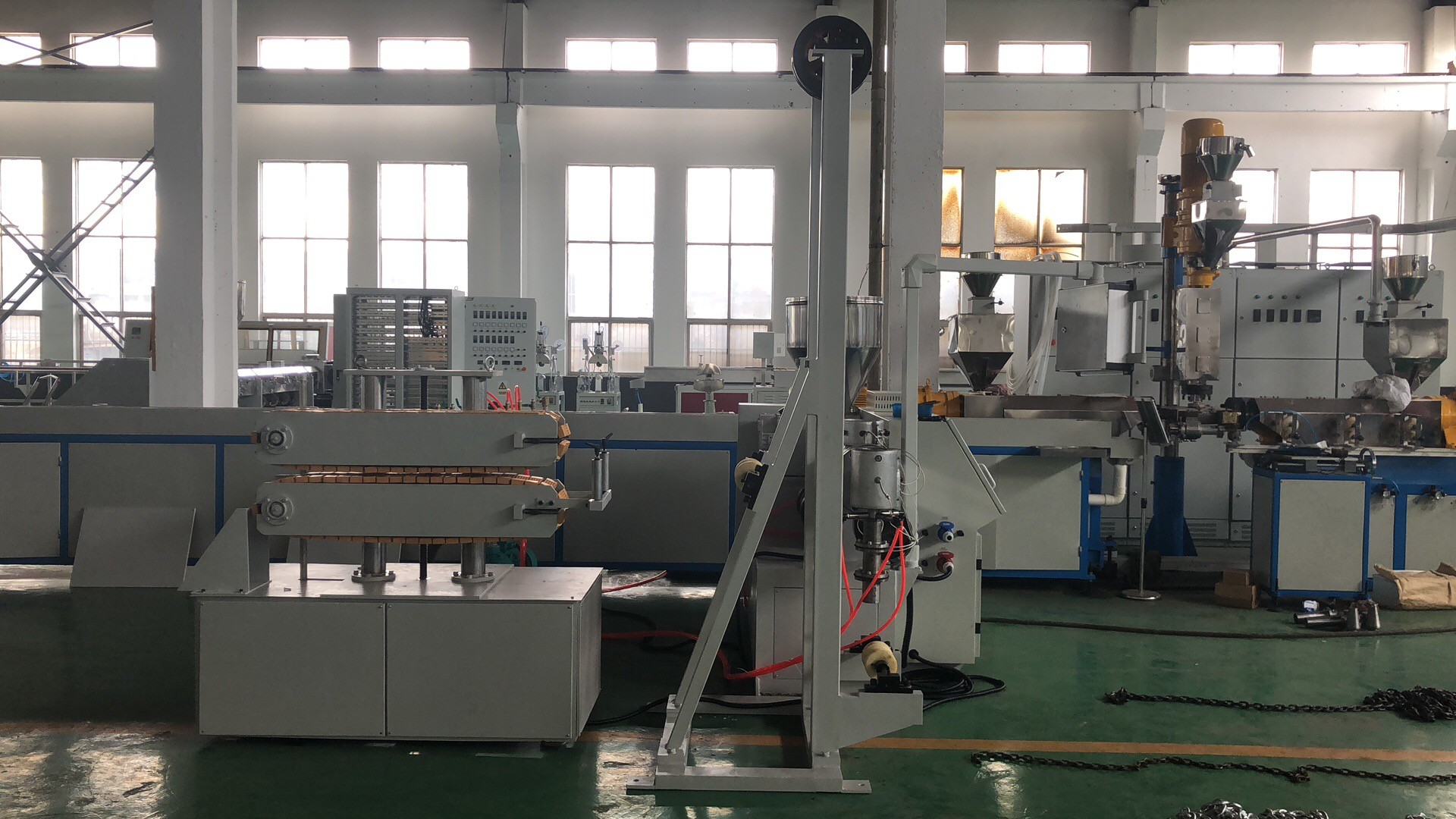 Plastic machine supplier